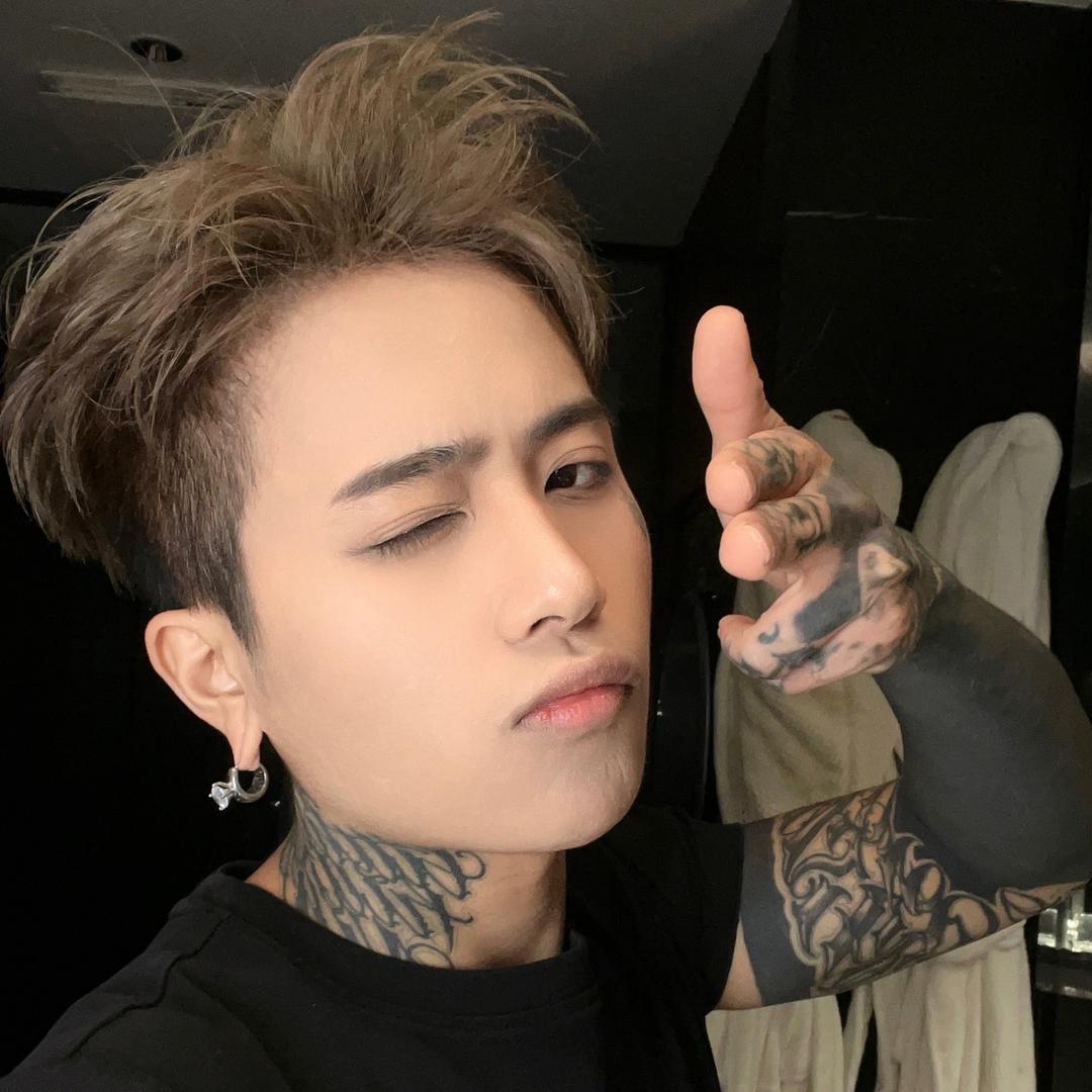 美甲界的王嘉尔