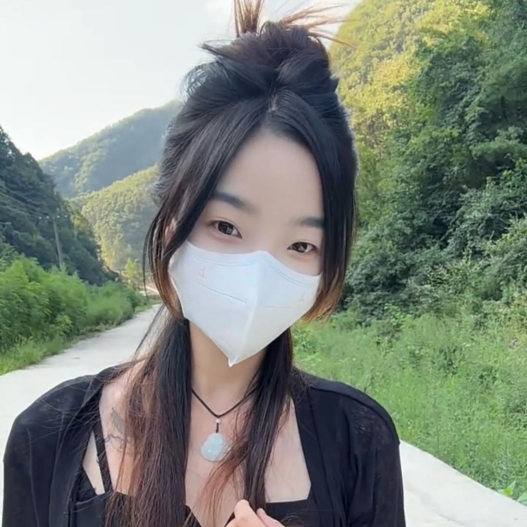 王小英