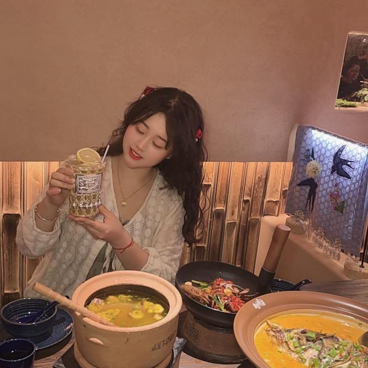 妞妞爱蹦哒❤️