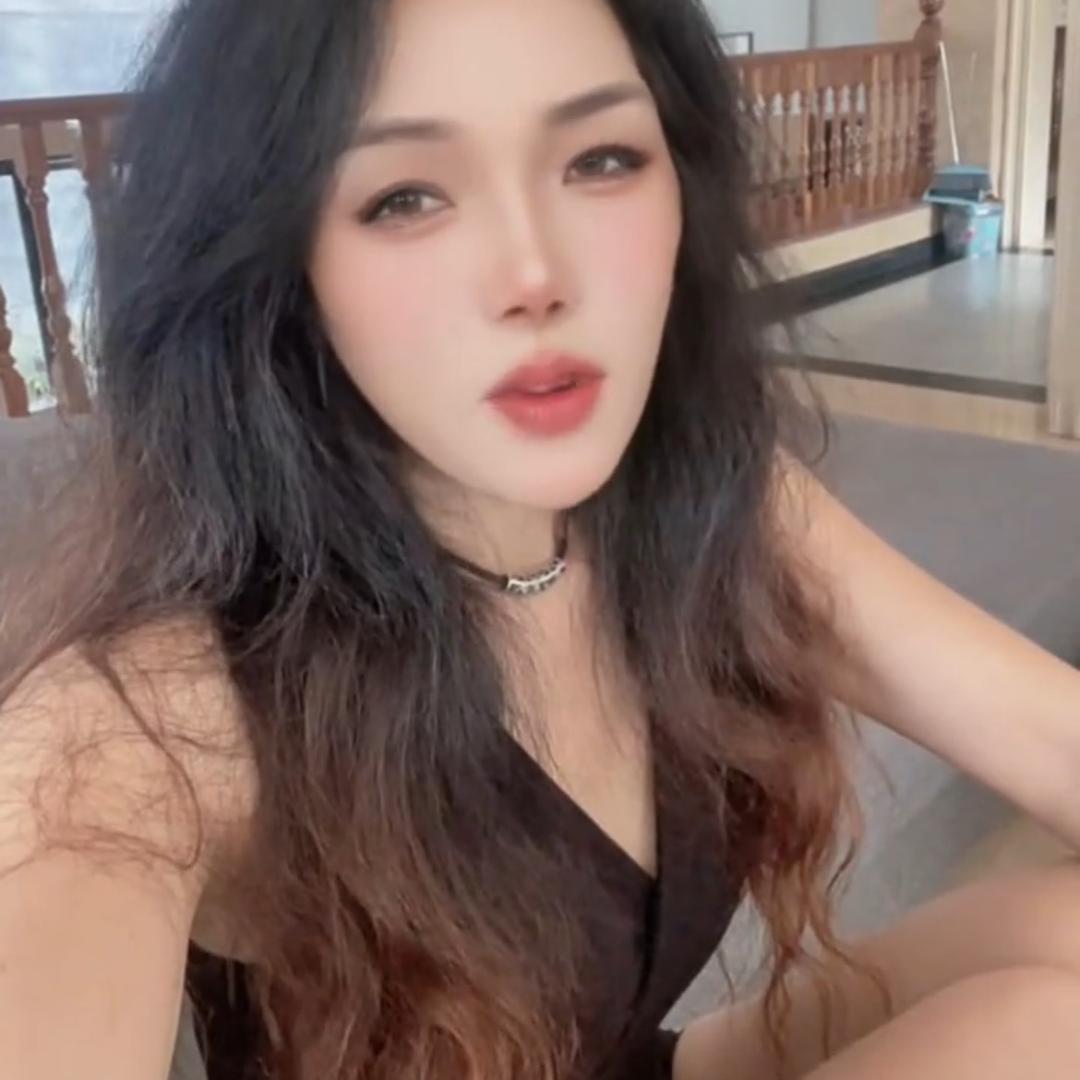 周周¥