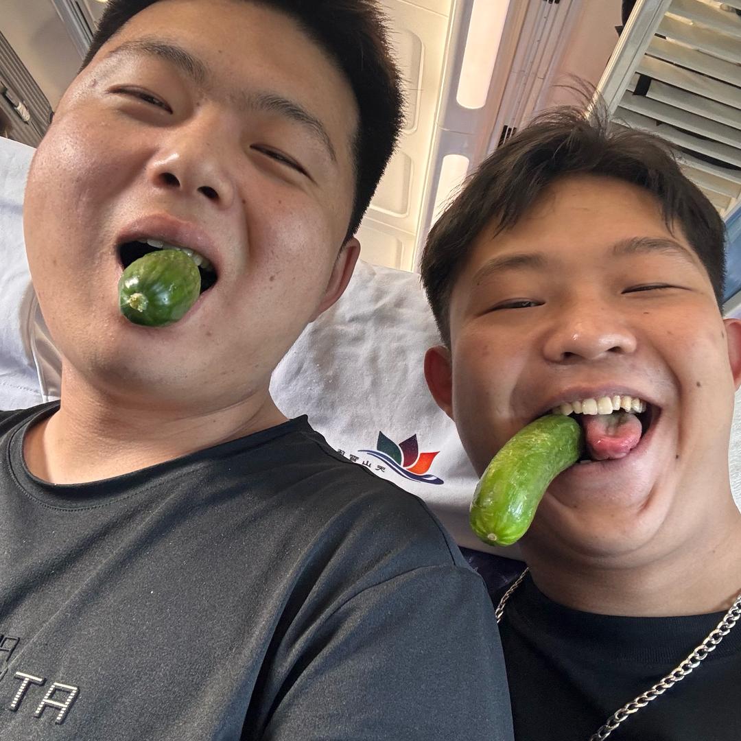 闯子和楠哥