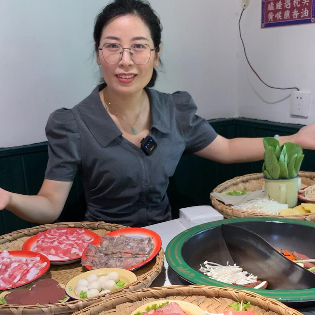 丽姐逛吃