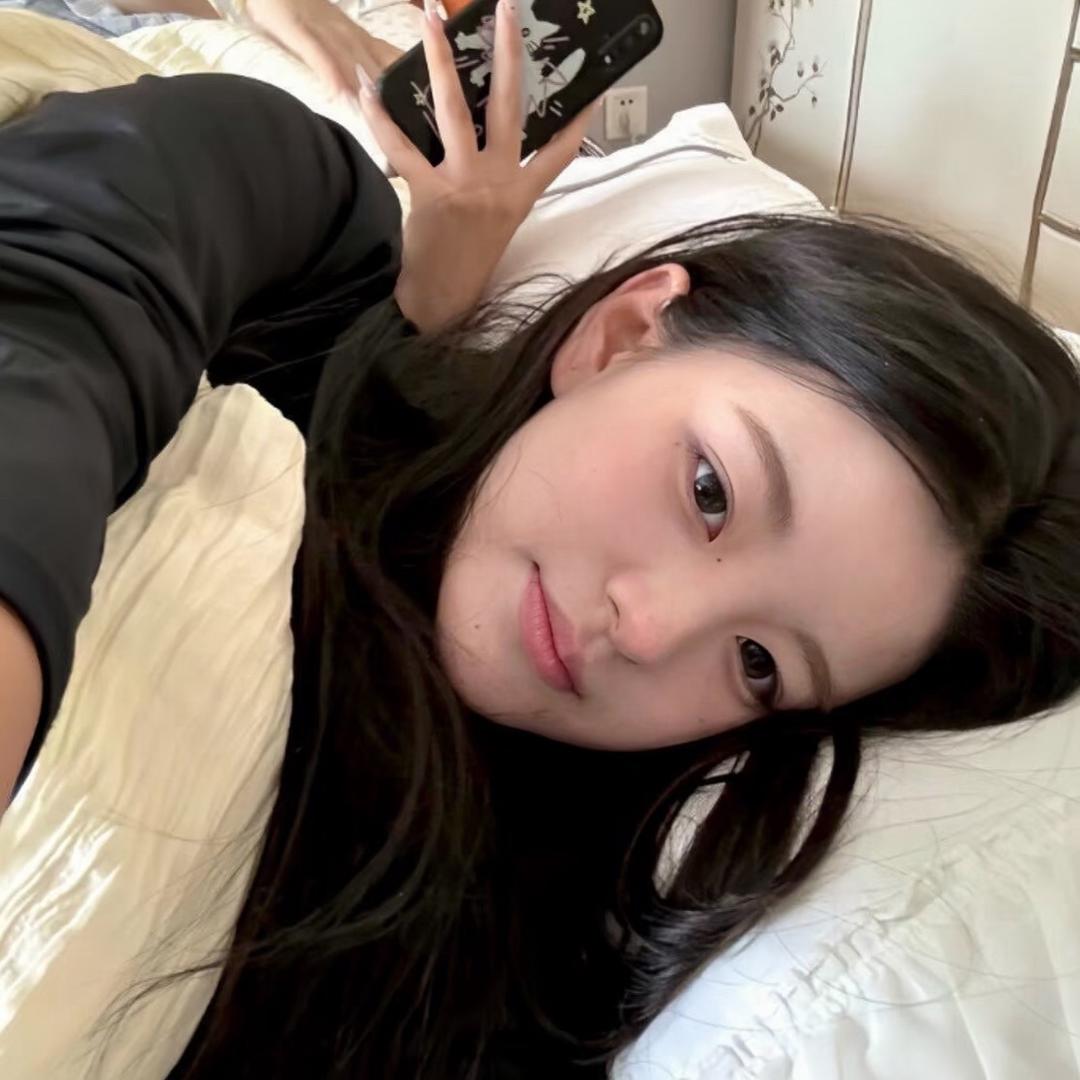 y ㅤㅤ