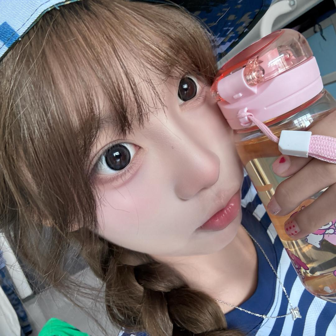 小美**