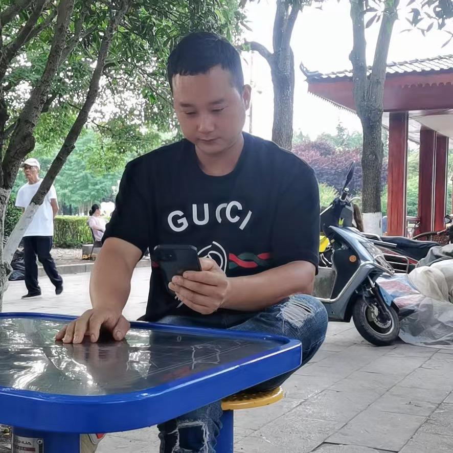 孟关废纸打包厂