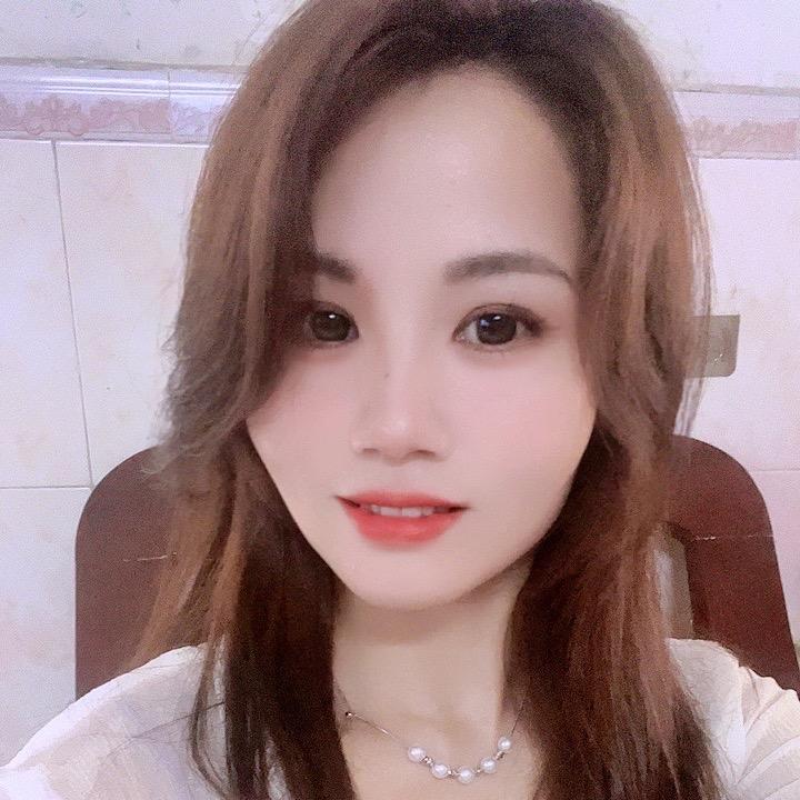 莹莹