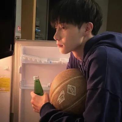 烦装纯/