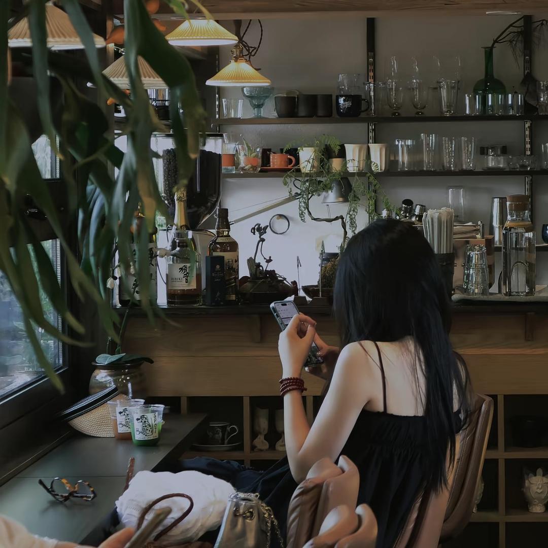 德芙困了.
