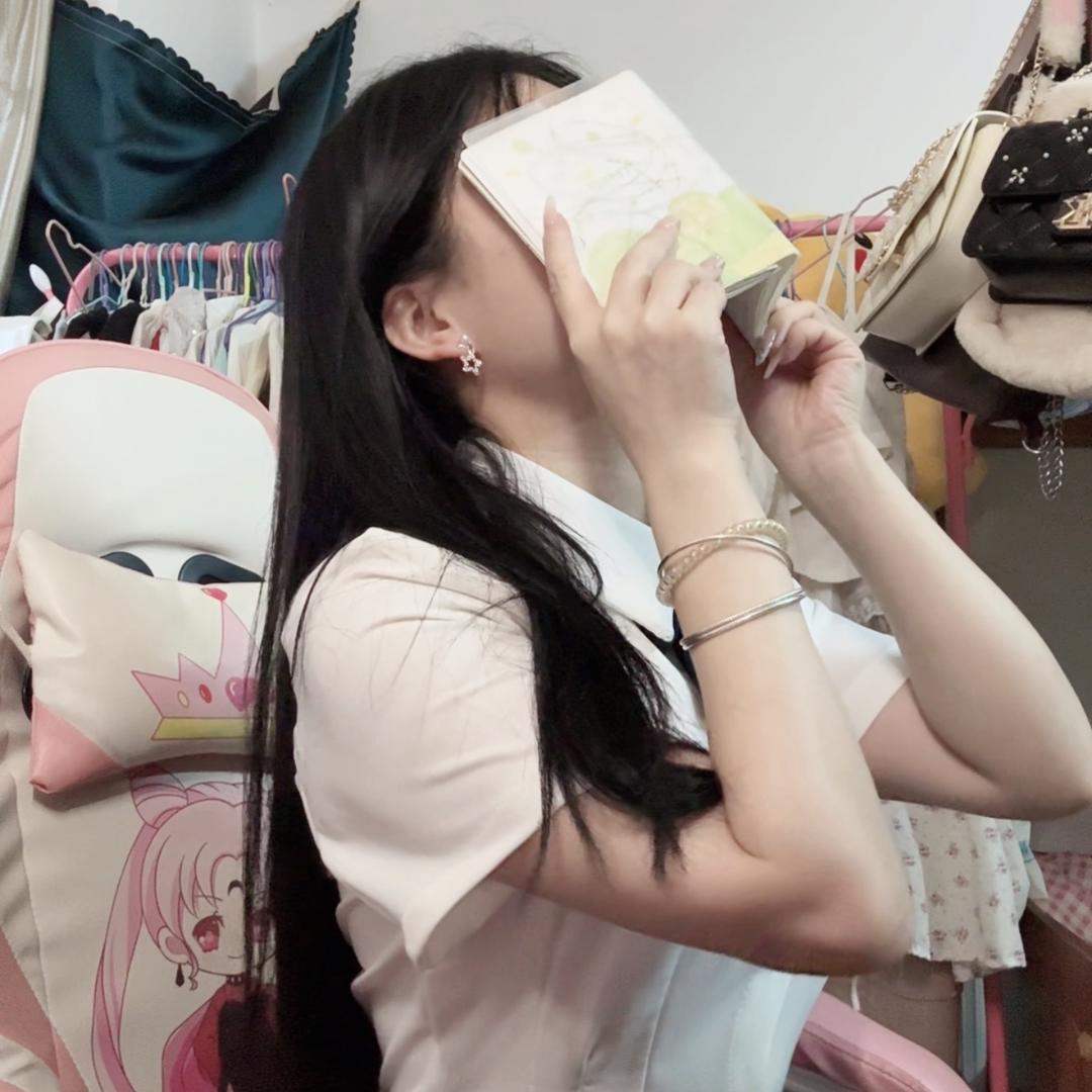 🌸Luck倾月。