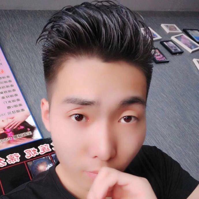 阿东（龙哥说洗护点橱窗）