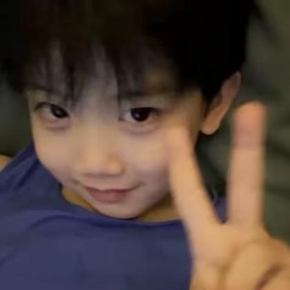 为了养她的男朋友去当0赚钱