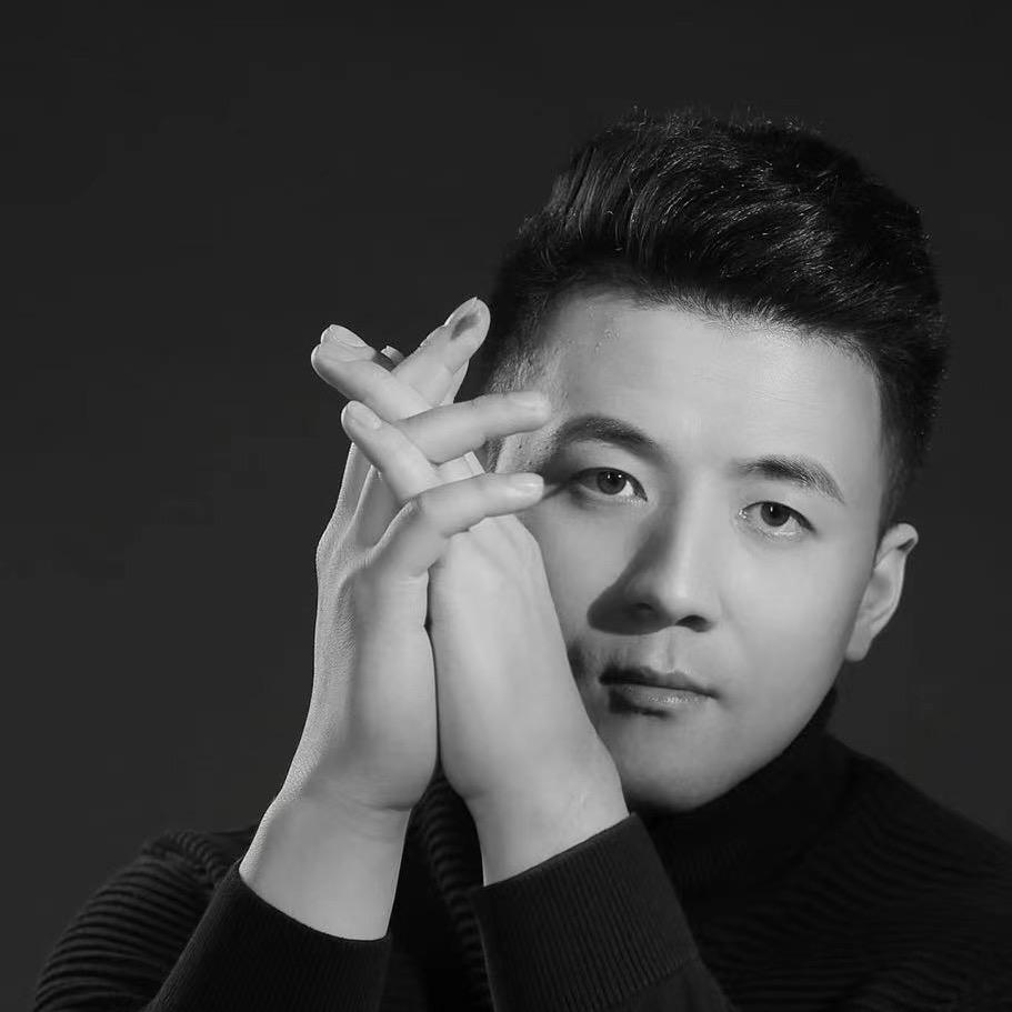 爱举铁的设计Yan