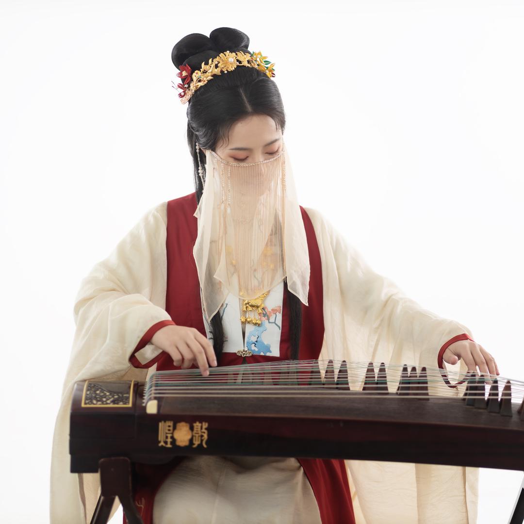 墨韵随步摇