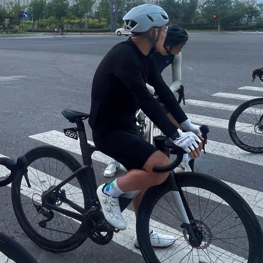 ❶男的🚴🏸🧗