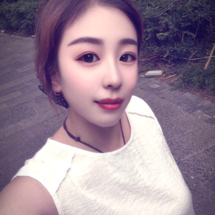 房产丽娜🎉临浯的闺女