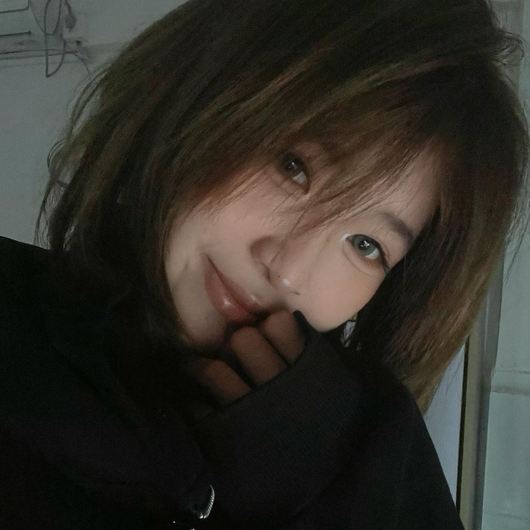 小苏很丑~