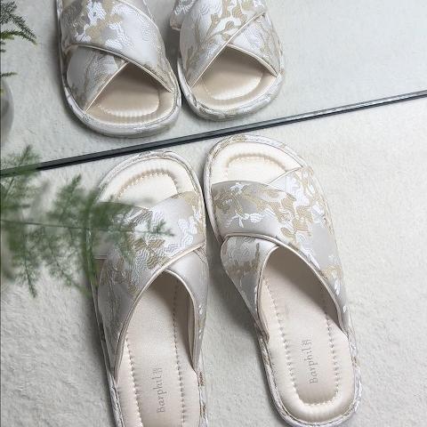 【鞋】守一生