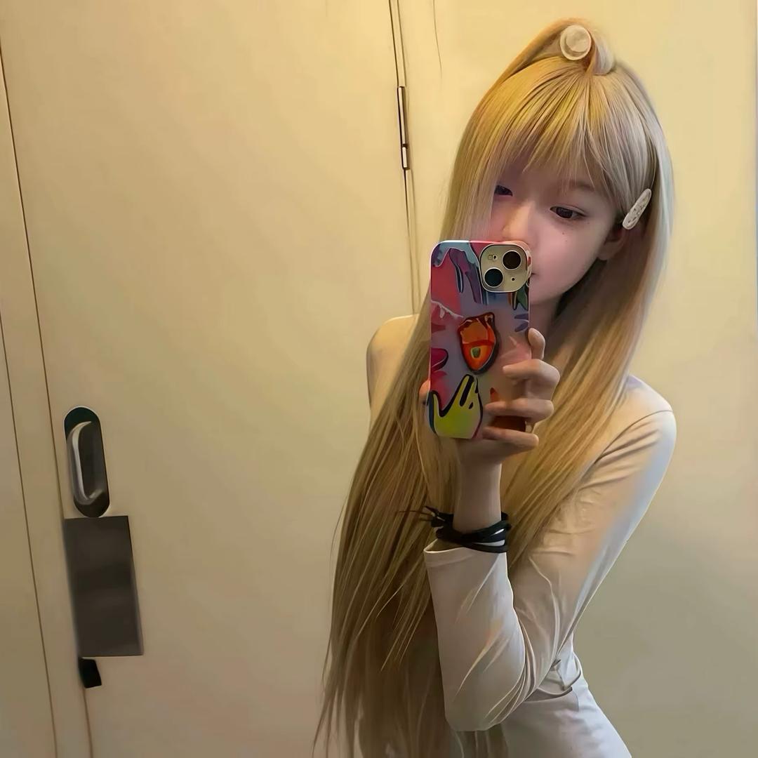 QuQu轻奢台球-助教雅萱