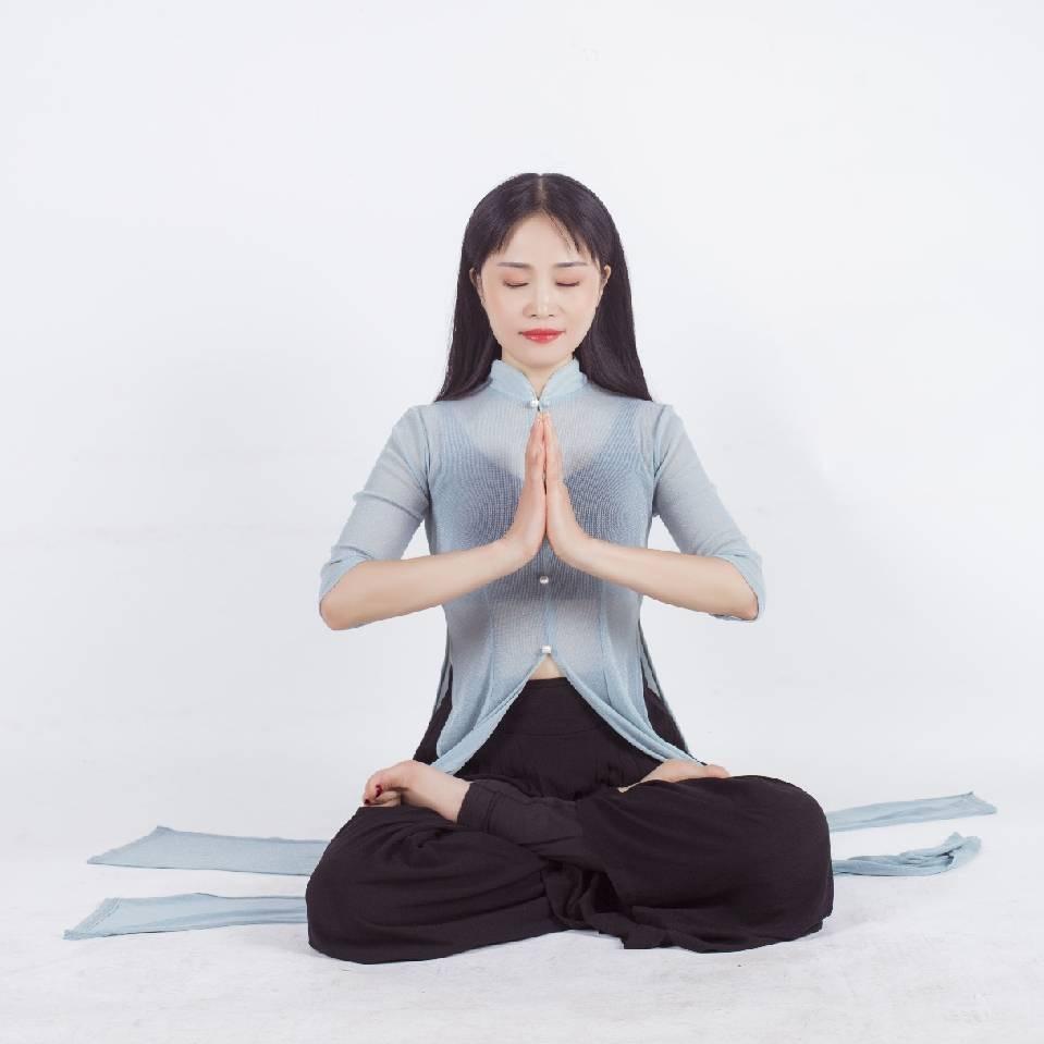 悦目瑜伽赵俪老师