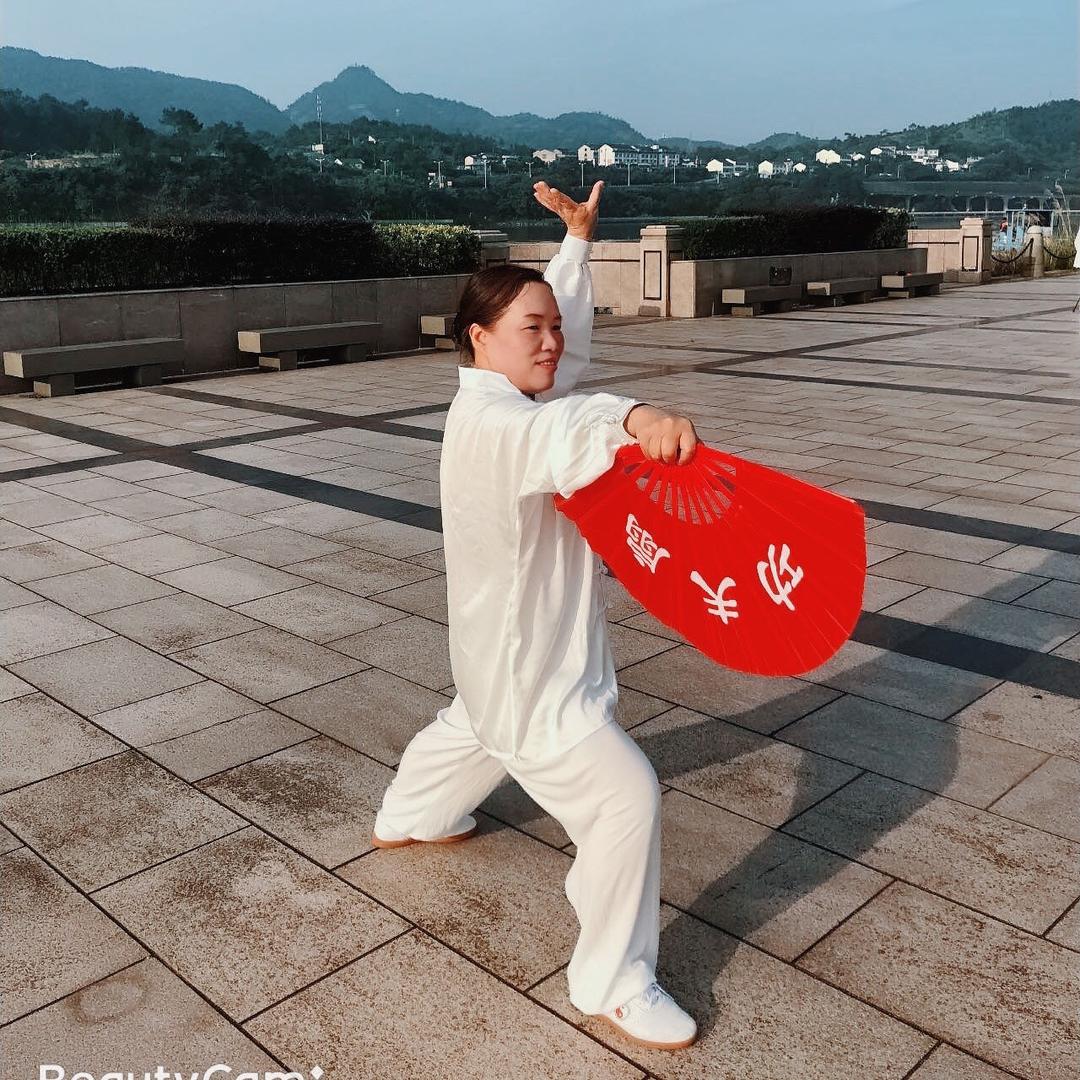 开心💃