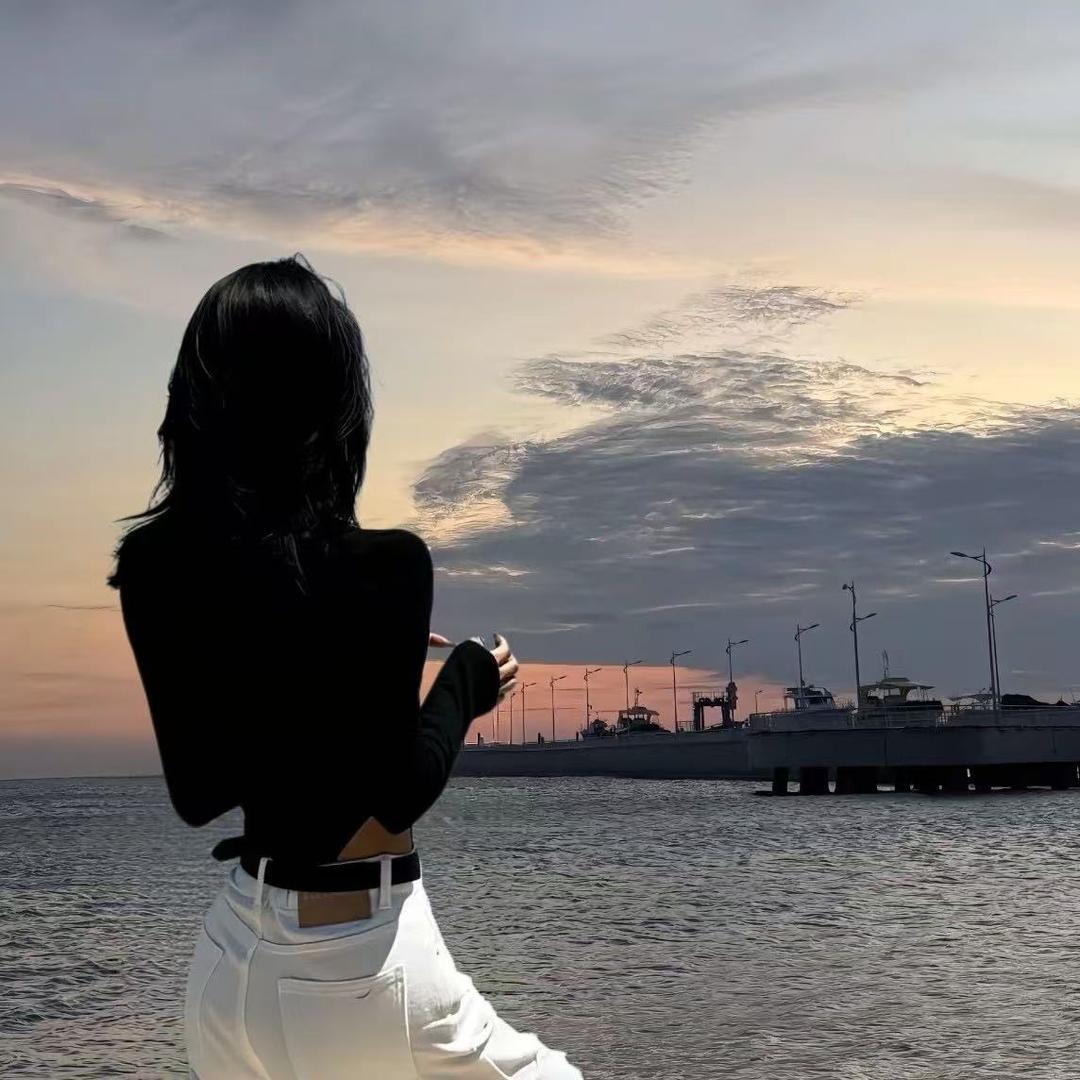 岁酱吖小仙女