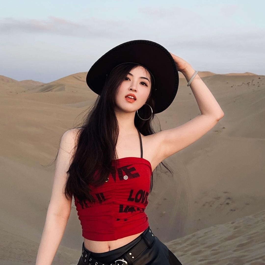 惊艳的暗影蘑菇🍄