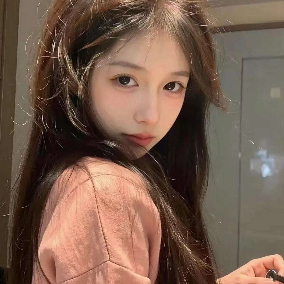 今天的草莓是甜的