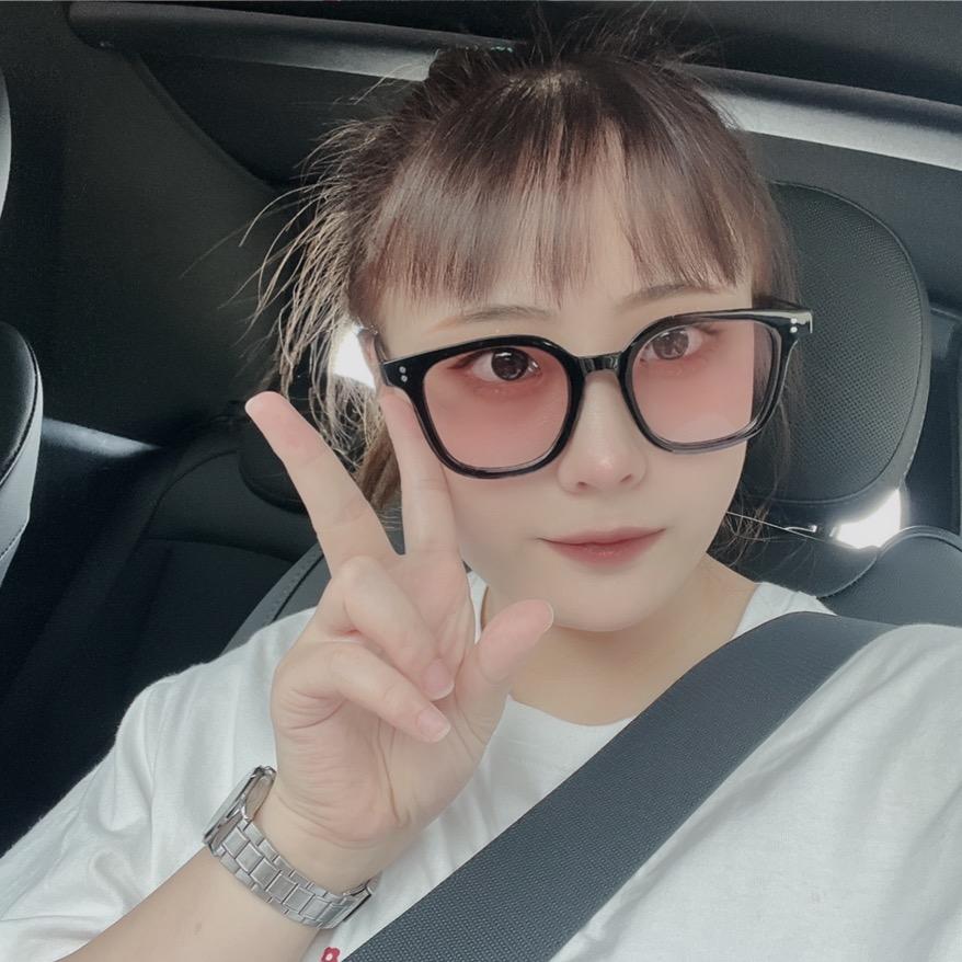 依月