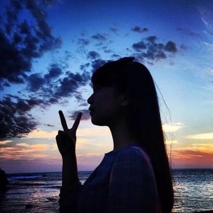 一片漆黑的夏桓宗头像