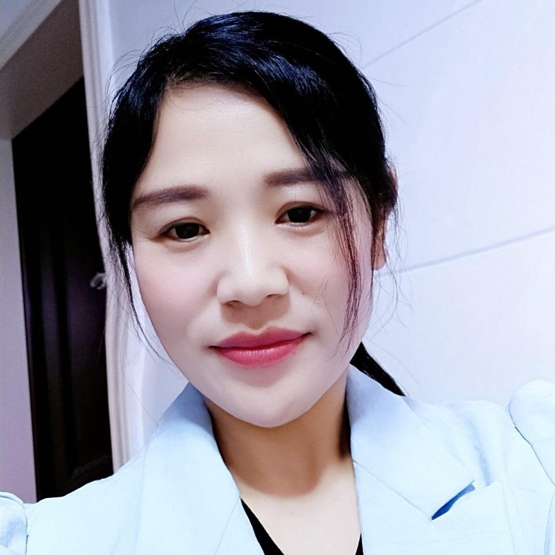 琪琪爱手舞