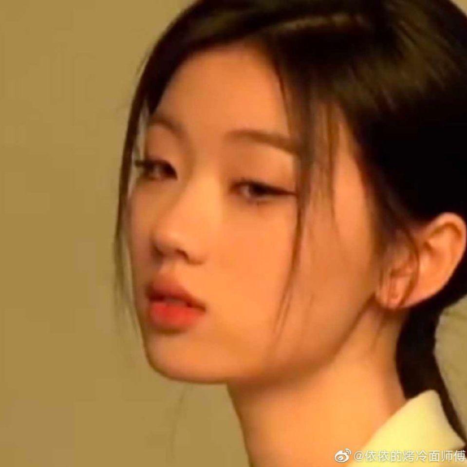 依依的烤冷面师傅