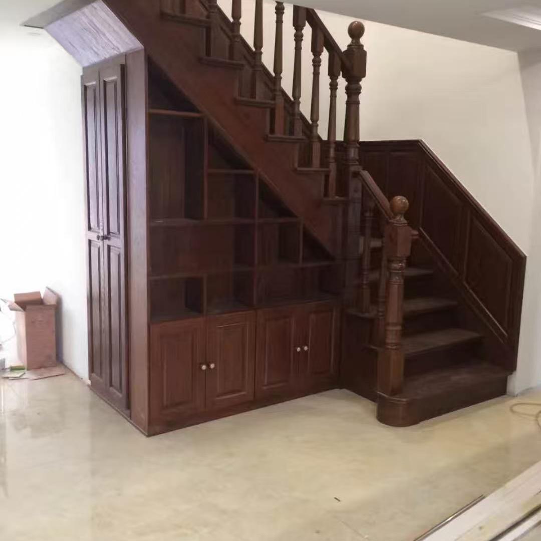 青岛实木楼梯厂家直销