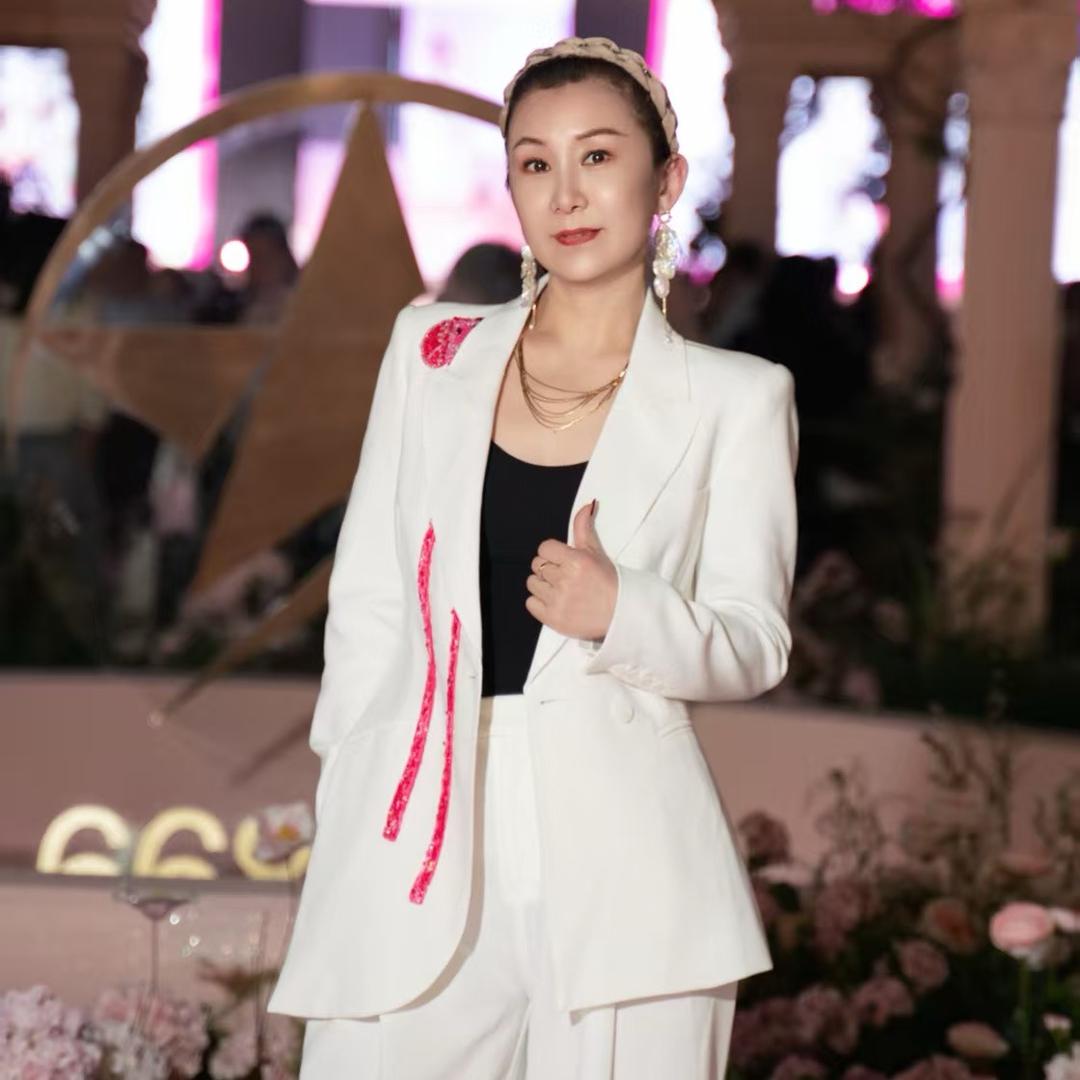 阳阳小姑子
