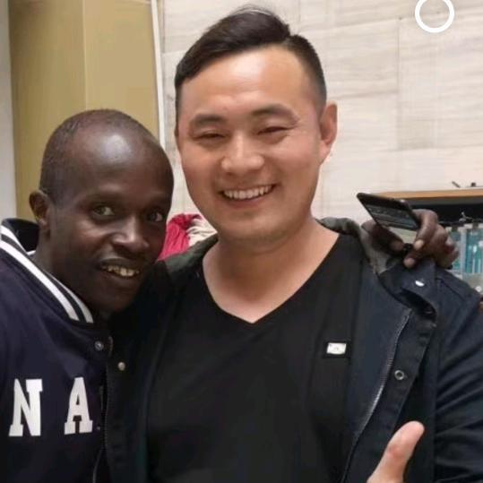 上风上水∵与德为邻