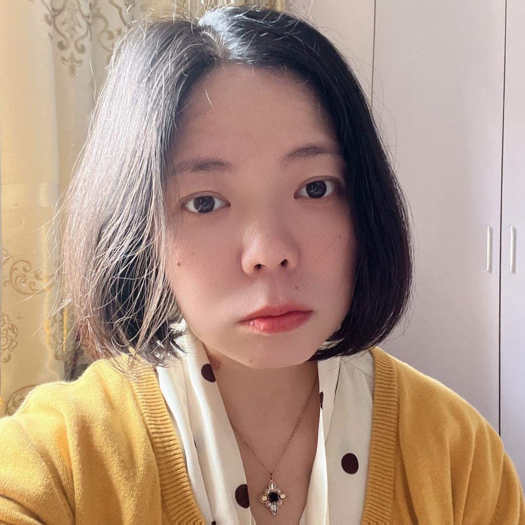 八月