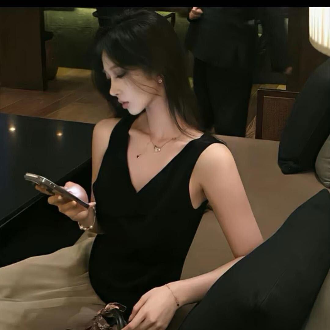 一杯冰美式-
