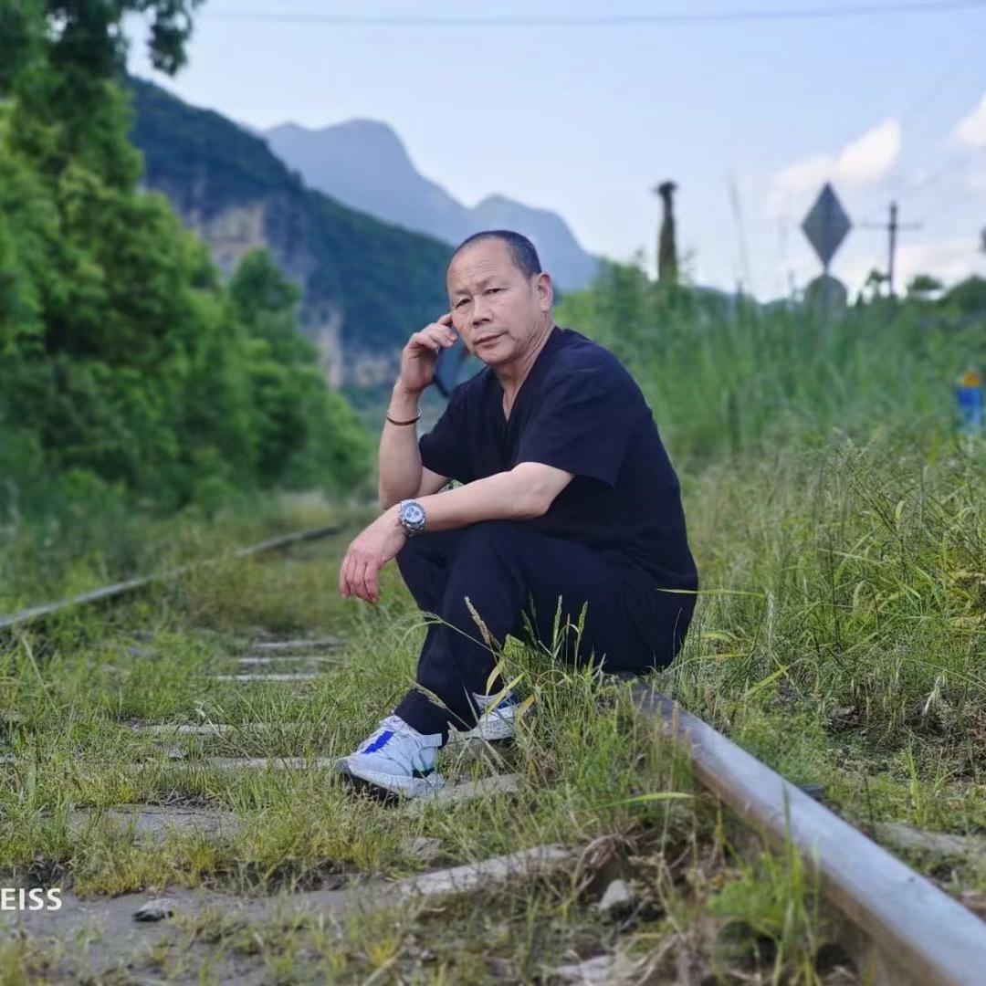 自驾行者（3哥）
