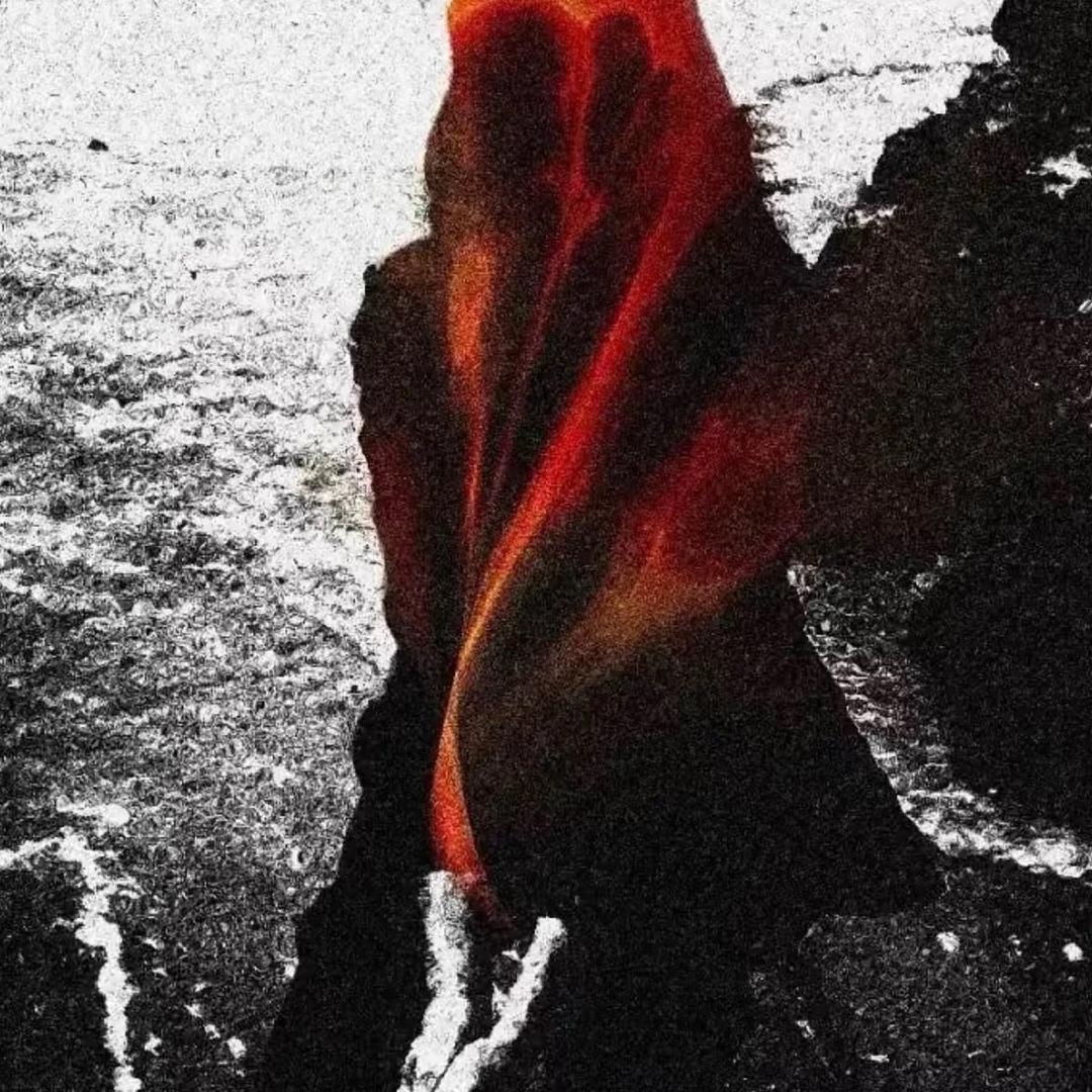 ་泱👩🏿‍🦱