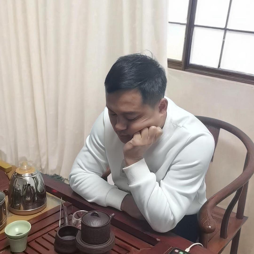 谢霆差点疯
