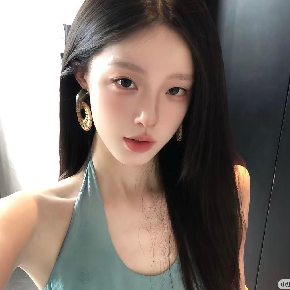 杨净庾.