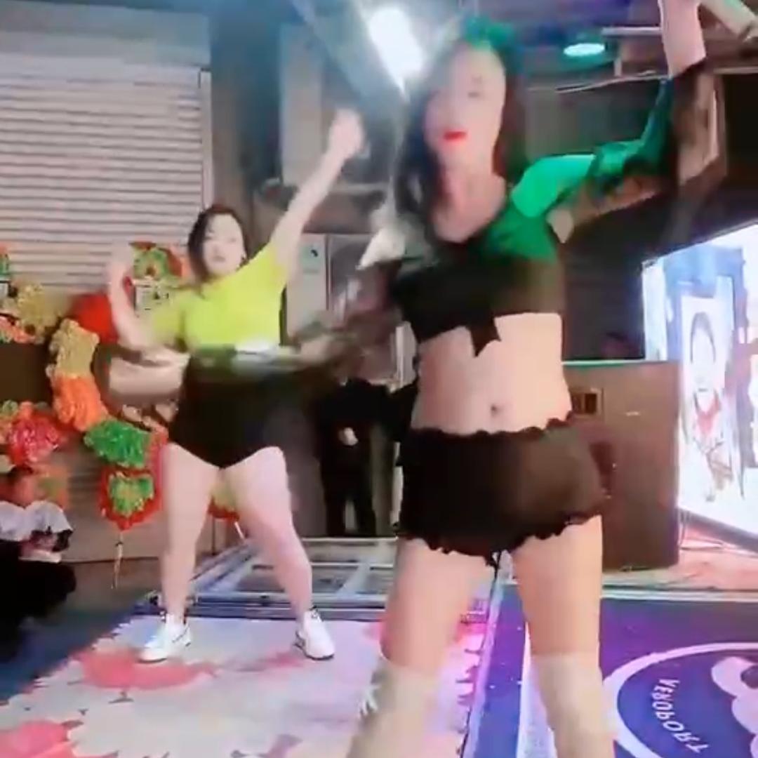 王艳歌舞演绎