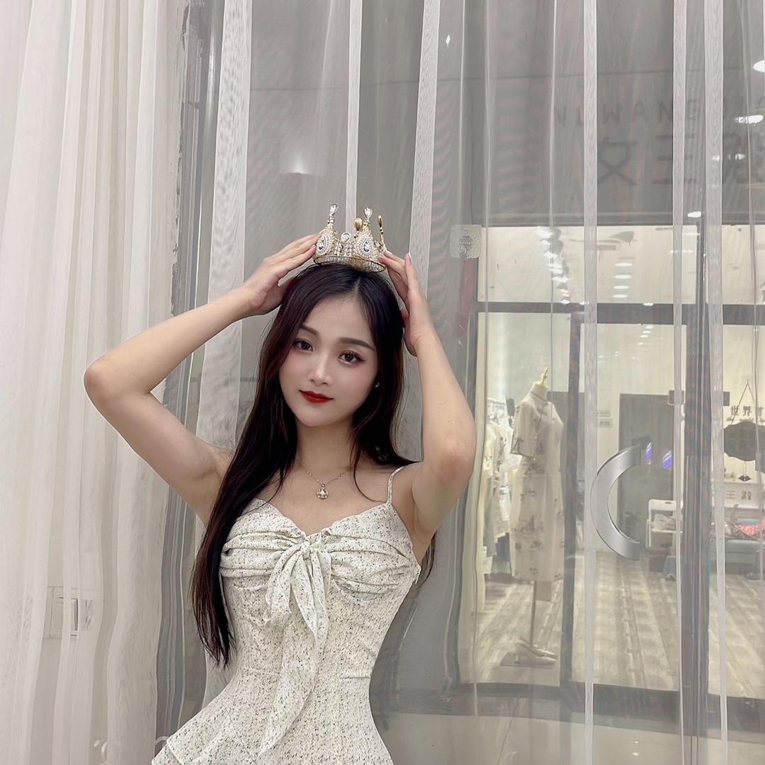 万年县美若天臣美容店
