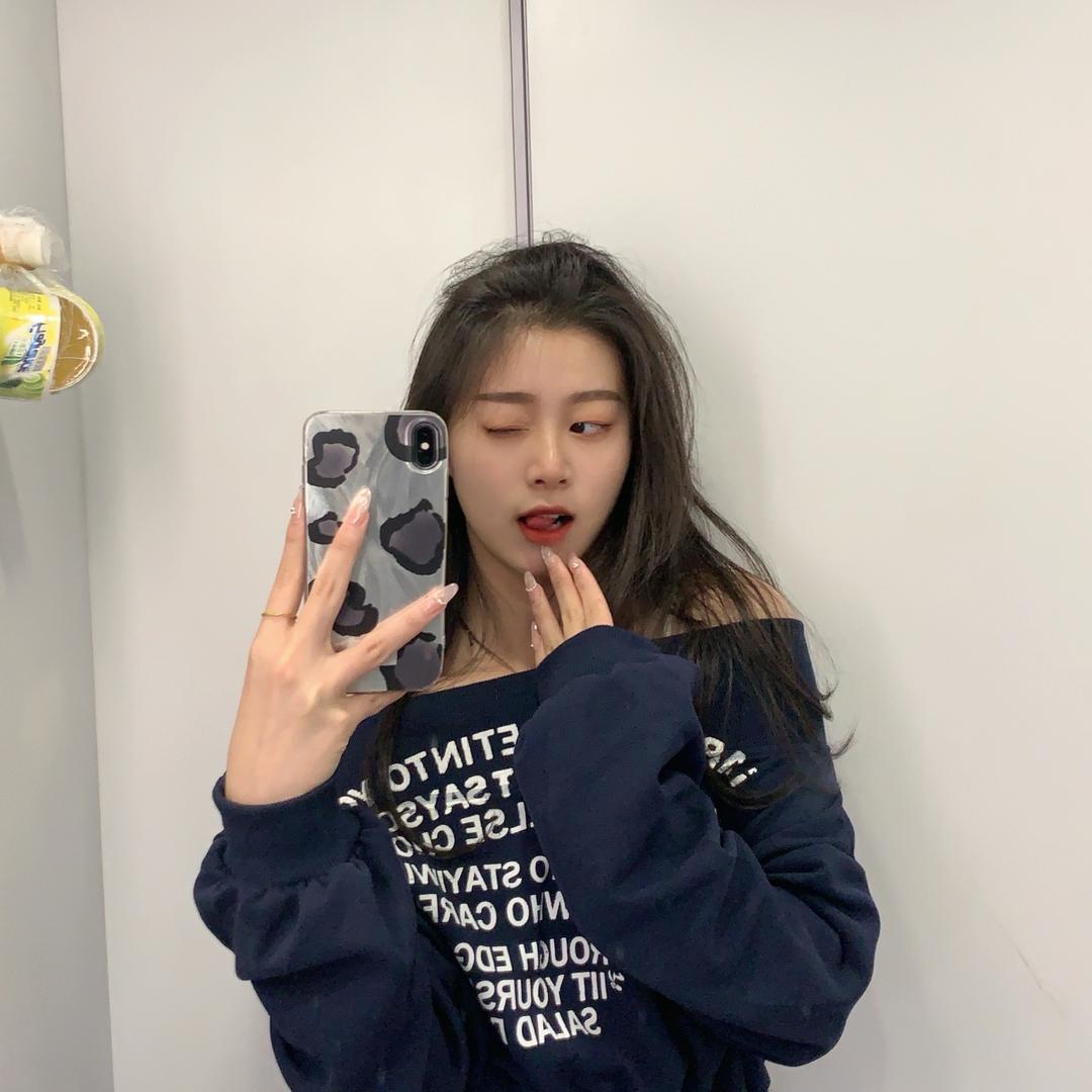 周心心心心啊
