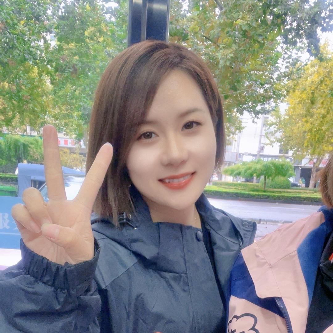 娜娜保洁大队长