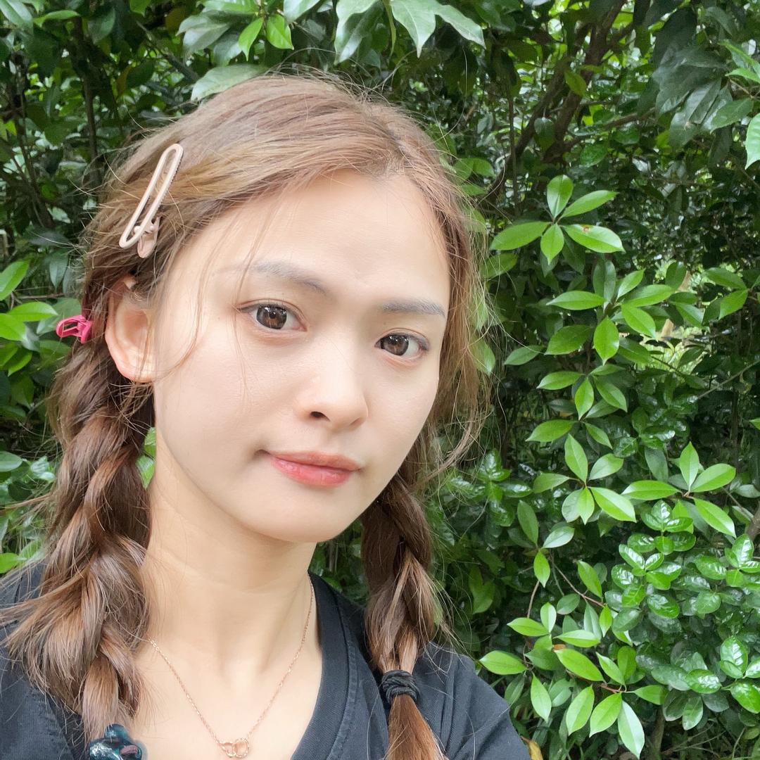 小张～