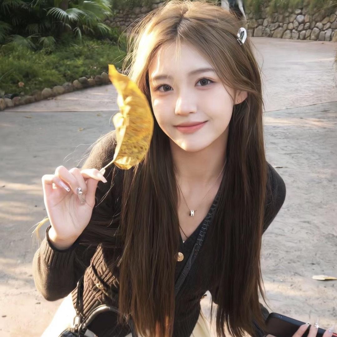 糕冷小美潮玩卡牌厂