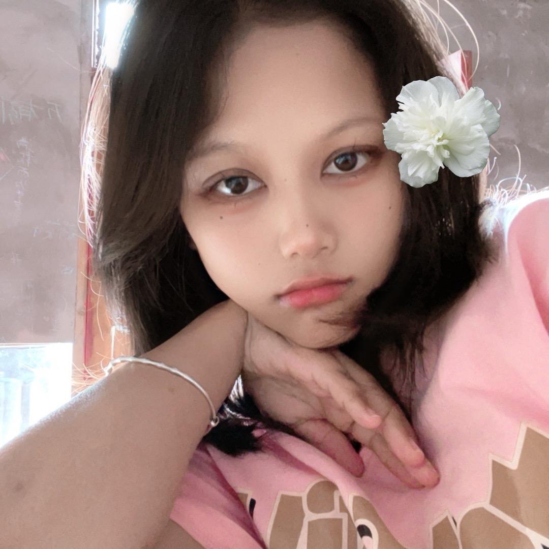 惊才绝艳的坂崎·由莉头像