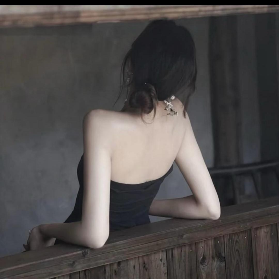 㿝氼