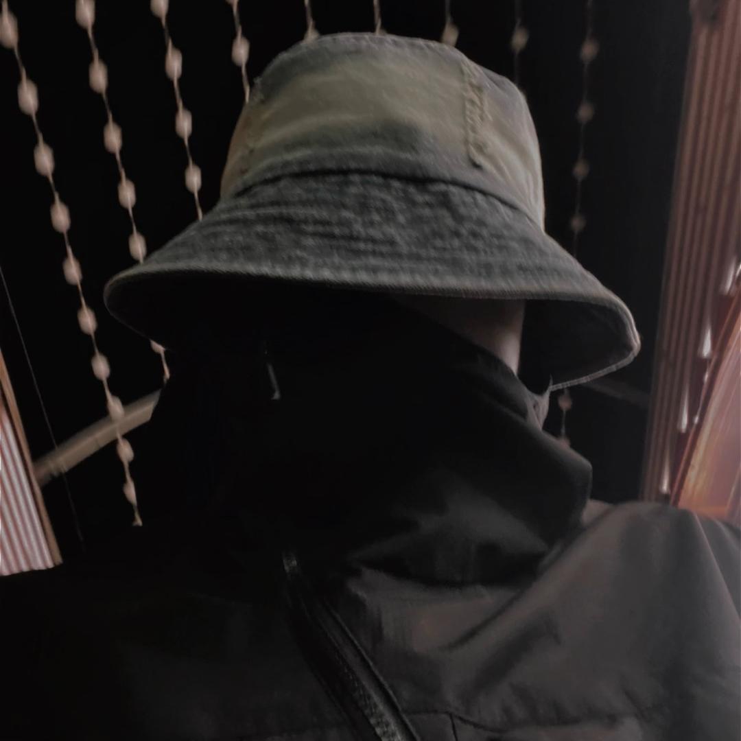 L  某◾️