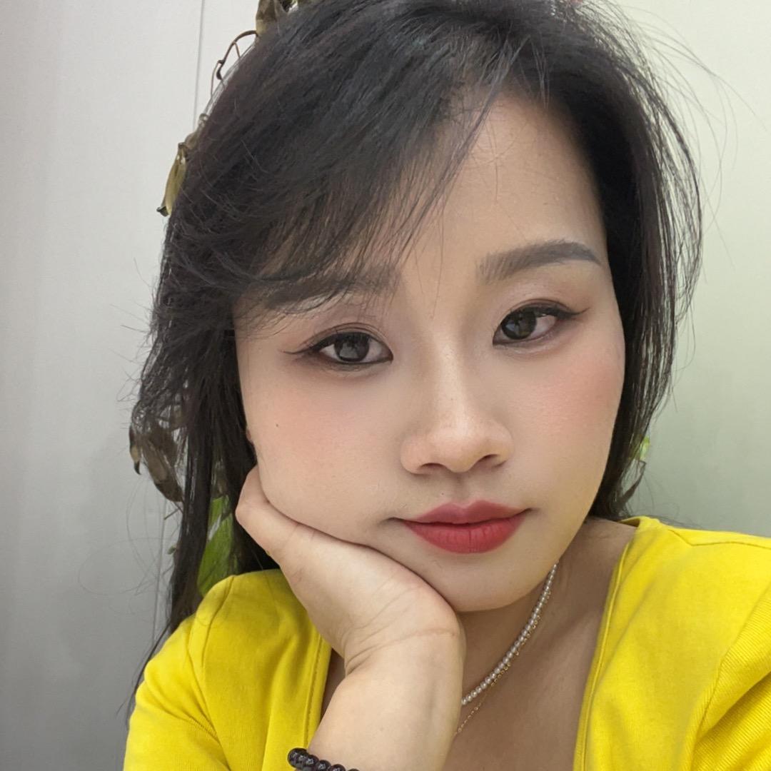 皇甫珞语